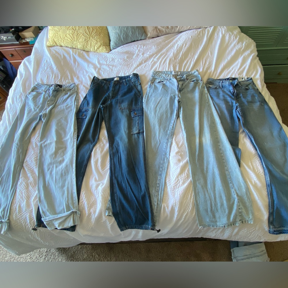 Womens size 25 Baggy Wide Leg Jeans pack of 4